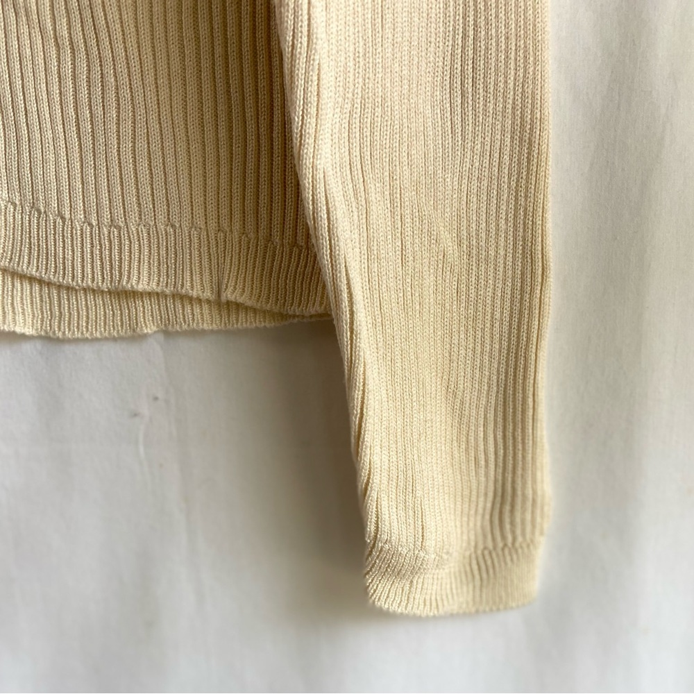 Brooks Brothers women’s cream 100% silk turtleneck SZ L - Picture 3 of 9